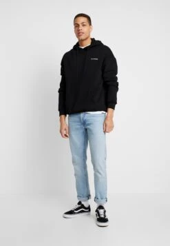 Pier One -Pier One 083ff2a4d1d84e6193e636e6395f4bb7