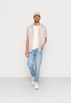 Pier One -Pier One 213679c64aaa4615b96d8d8b16a50a47