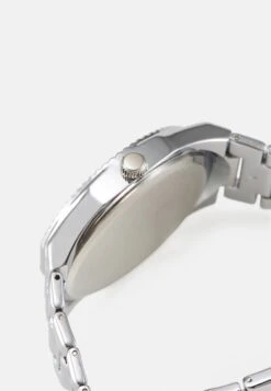 Pier One Montre - Silver- Coloured/Black -Pier One 35775bfdc3624dd196dbe6c3027694f0