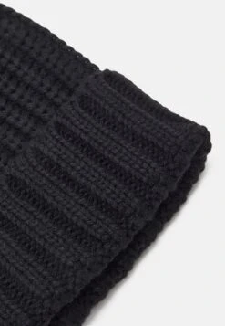 Pier One Unisex - Bonnet - Black 7 Pier One Unisex - Bonnet - Black -Pier One 4aee0262d97d46779ac79eee4e9f50a4