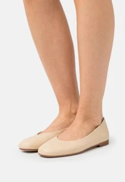 Pier One Leather - Ballerines - Beige