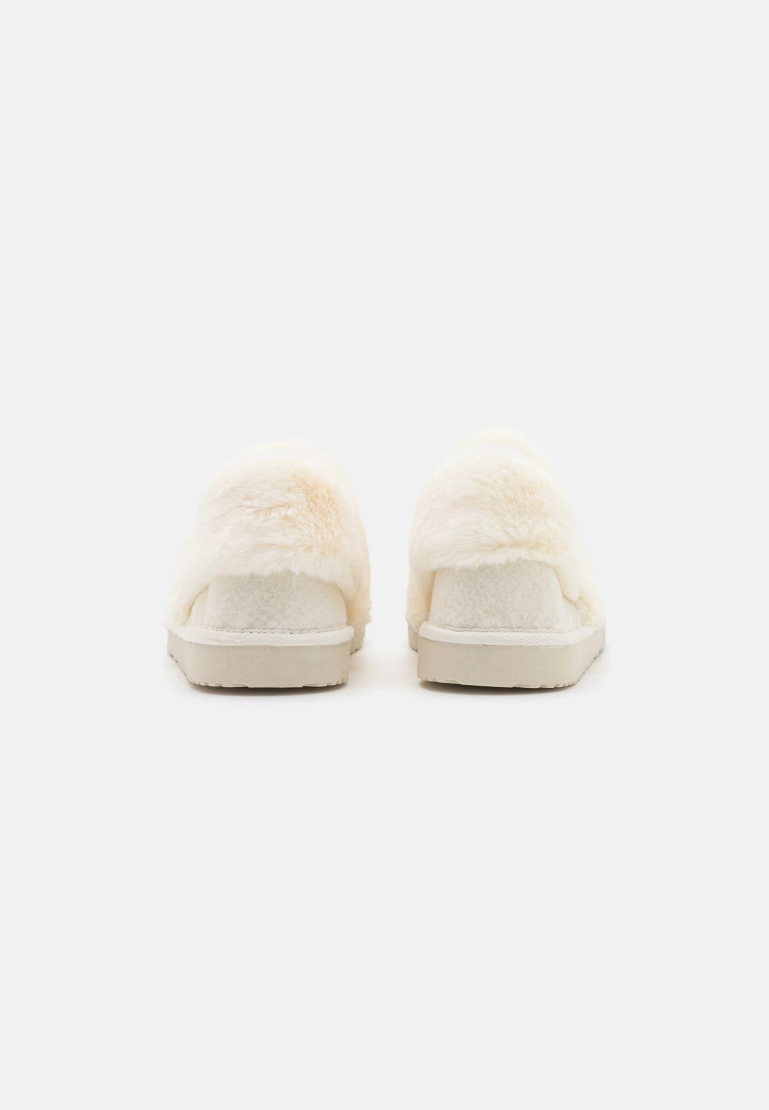 Pier One Chaussons - White 4 Pier One Chaussons - White – Image 4